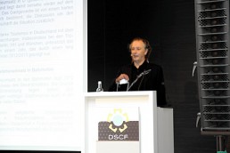 Vortrag beim DSCF (Deutschen Shopping-Center Forum): „Hier bin ich Mensch, hier kauf ich ein – Storekonzept dm-drogerie markt“